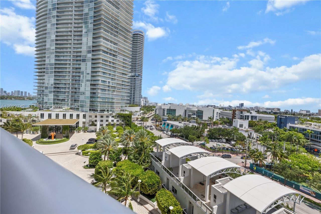 400 Alton Rd, Unit 907, Miami Beach, FL 33139 Photo