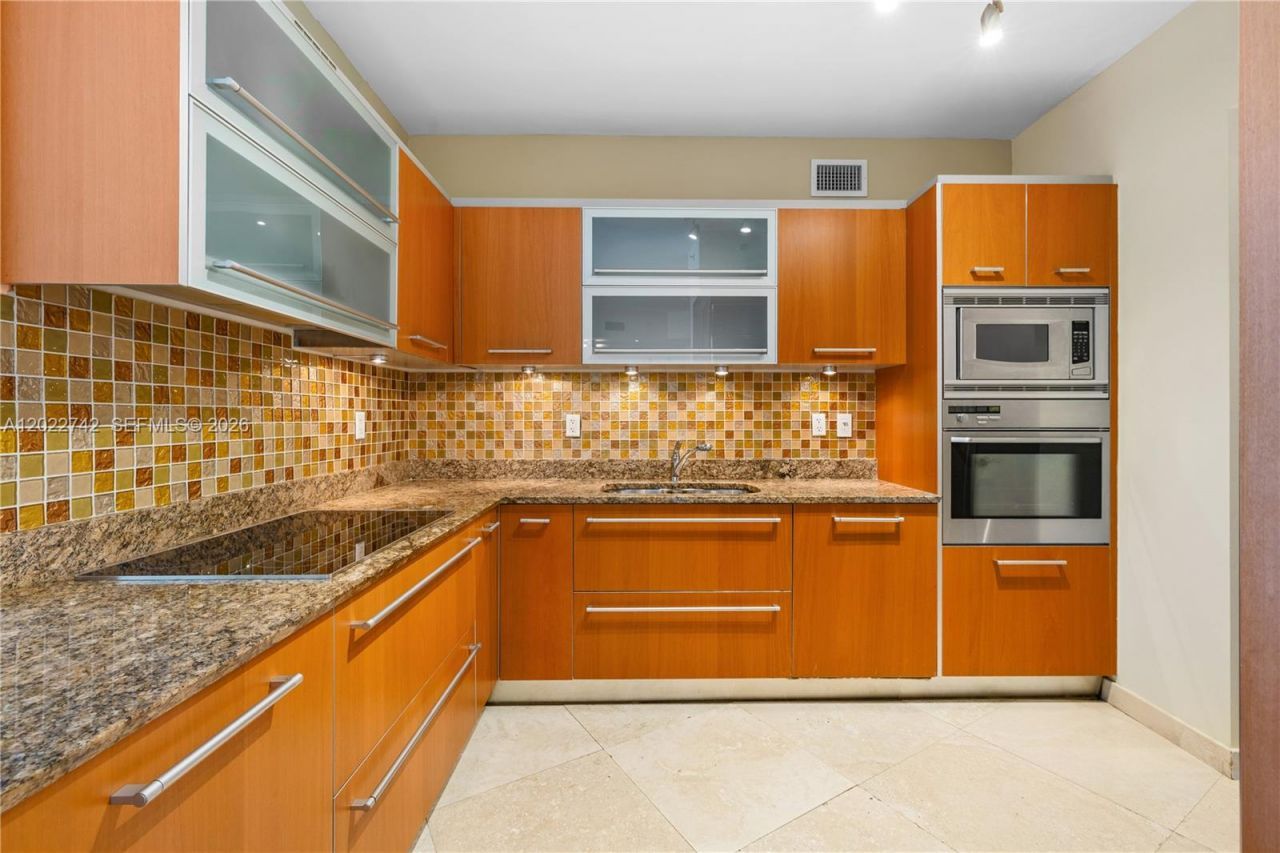 400 Alton Rd, Unit 907, Miami Beach, FL 33139 Photo