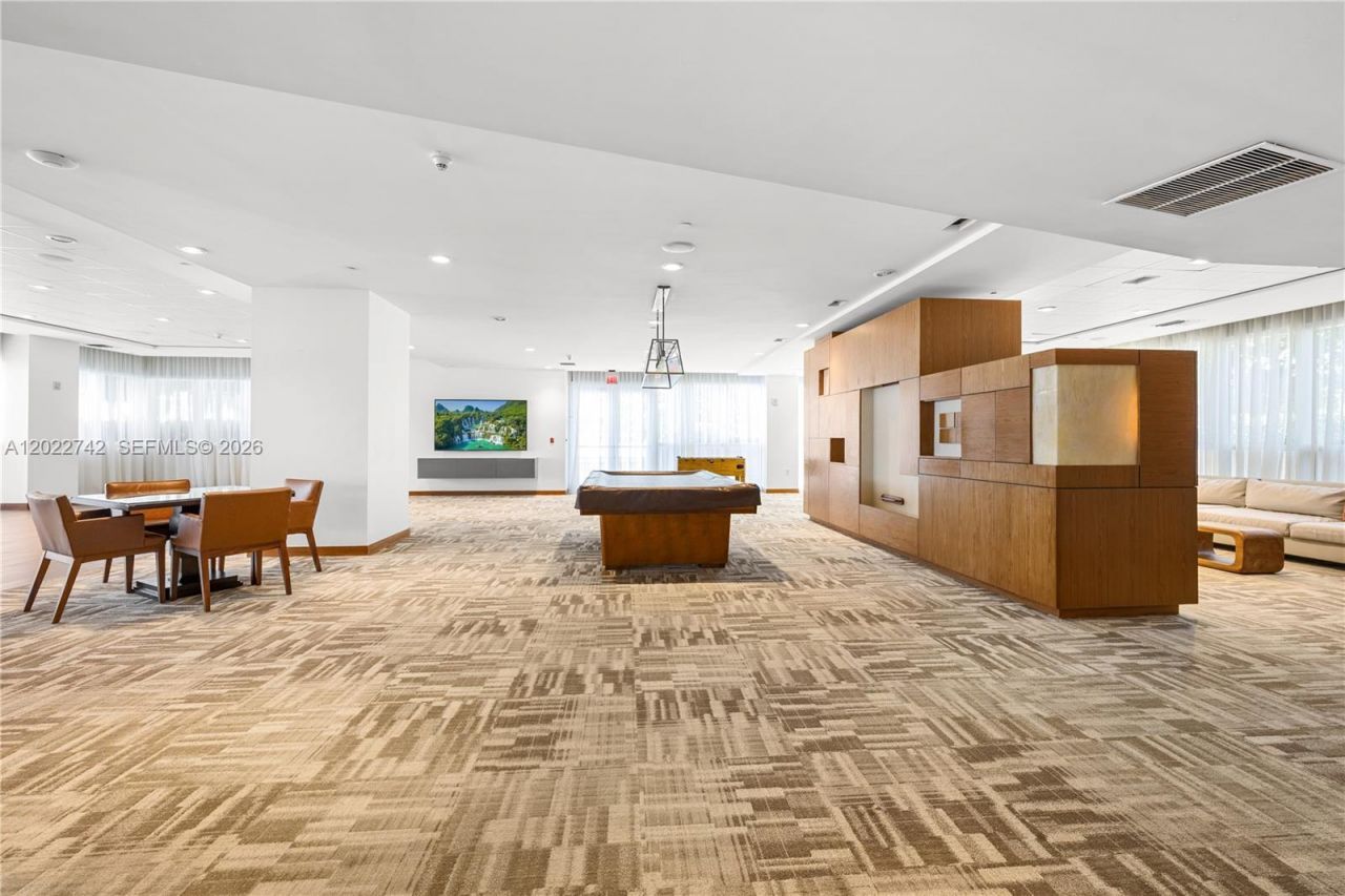 400 Alton Rd, Unit 907, Miami Beach, FL 33139 Photo