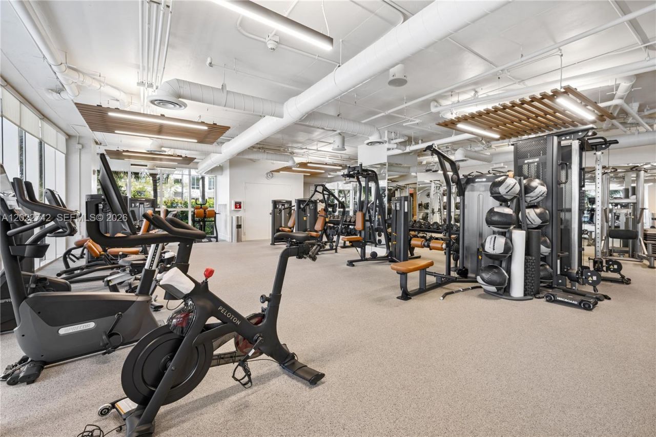 400 Alton Rd, Unit 907, Miami Beach, FL 33139 Photo