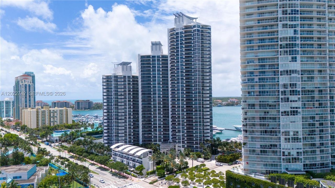 400 Alton Rd, Unit 907, Miami Beach, FL 33139 Photo
