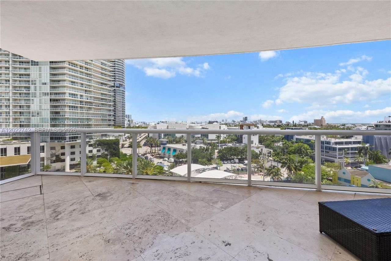 400 Alton Rd, Unit 907, Miami Beach, FL 33139 Photo