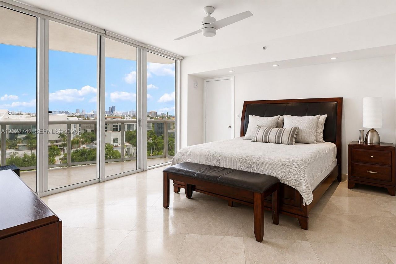 400 Alton Rd, Unit 907, Miami Beach, FL 33139 Photo
