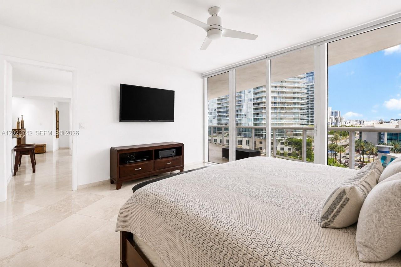 400 Alton Rd, Unit 907, Miami Beach, FL 33139 Photo