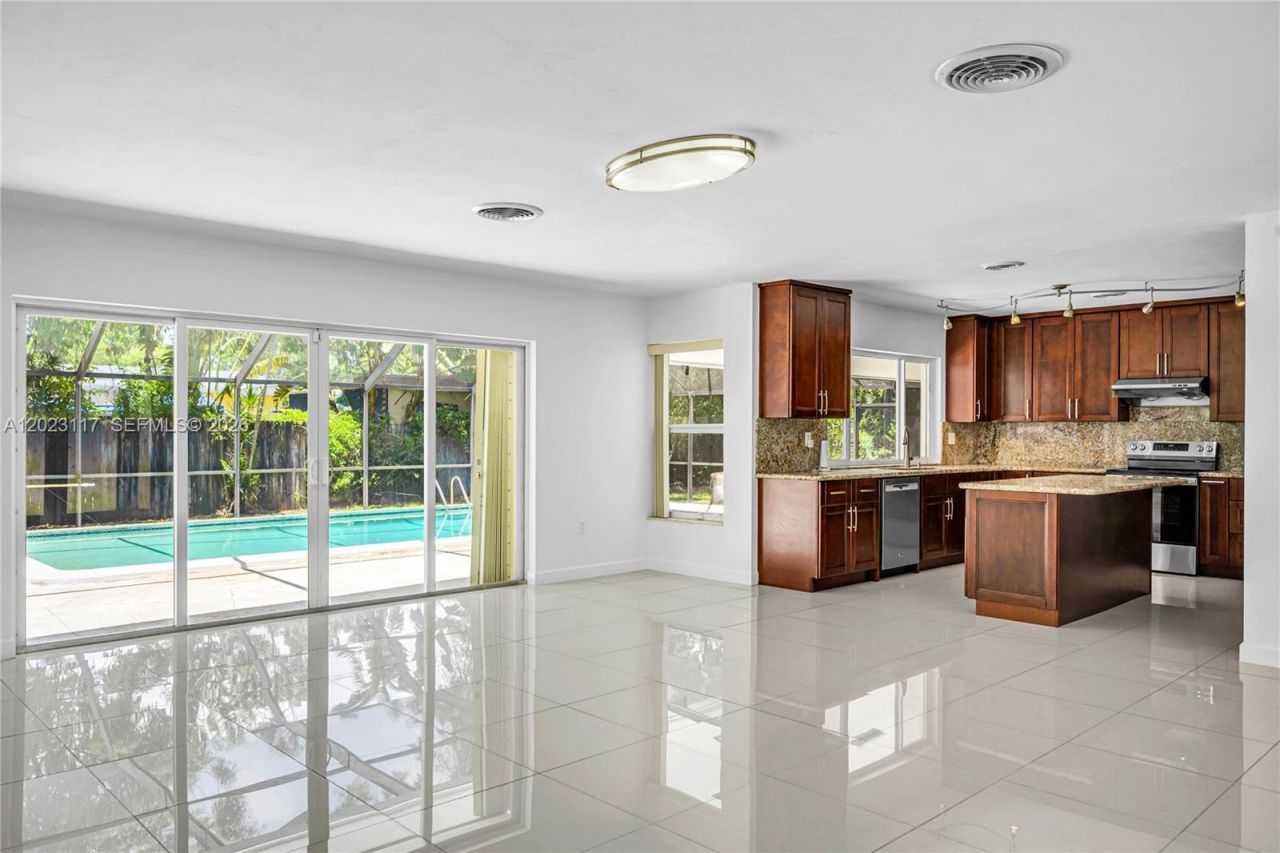 13100 SW 81st Ave, Pinecrest, FL 33156 Photo