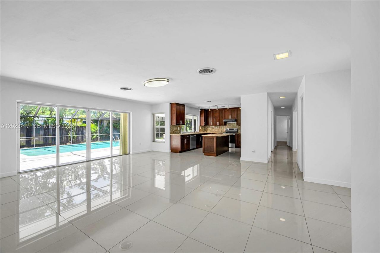 13100 SW 81st Ave, Pinecrest, FL 33156 Photo