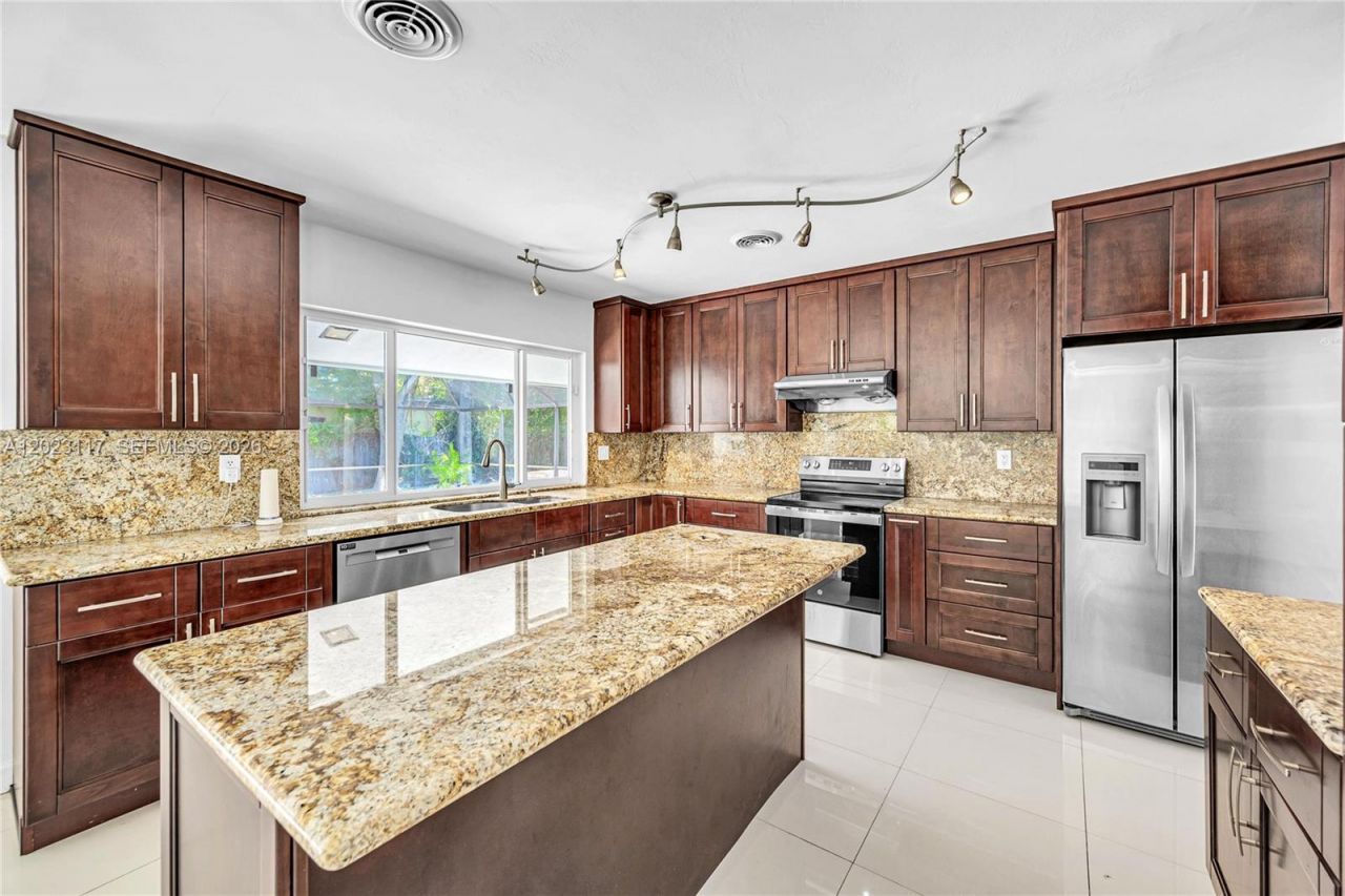 13100 SW 81st Ave, Pinecrest, FL 33156 Photo