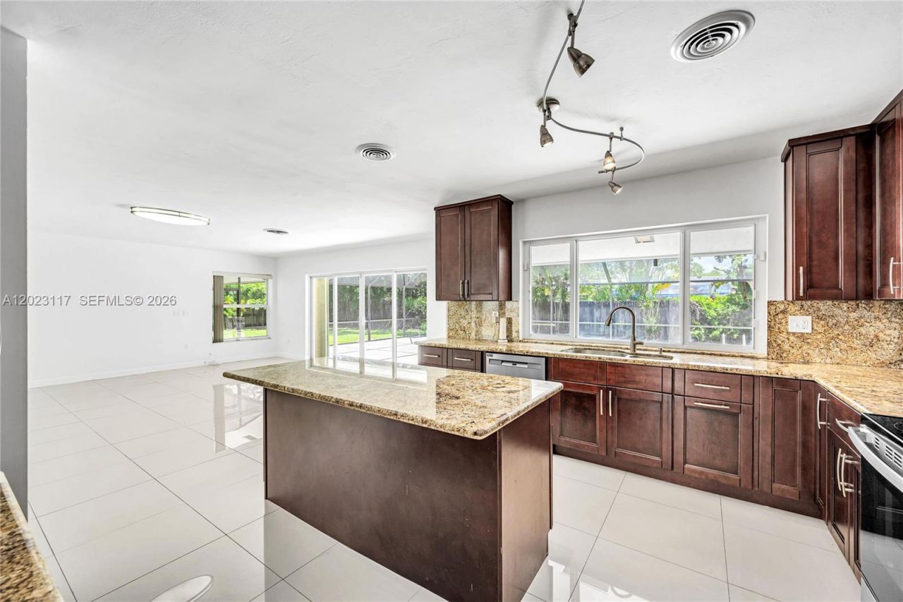 13100 SW 81st Ave, Pinecrest, FL 33156 Photo