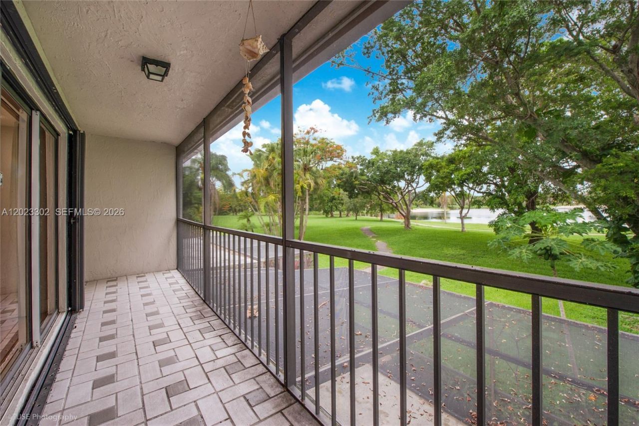 15463 SW 110th Ter , Miami, FL 33196 Photo