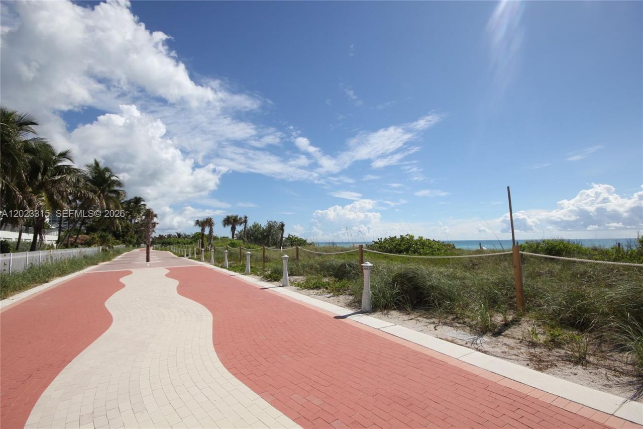5151 Collins Ave , Unit 827, Miami Beach, FL 33140 Photo