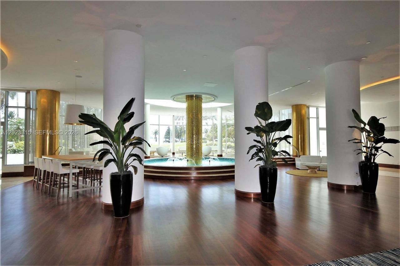 5151 Collins Ave , Unit 827, Miami Beach, FL 33140 Photo