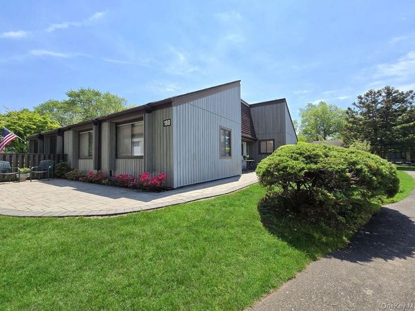 180 Strathmore Gate Drive , Stony Brook, NY 11790