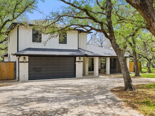 607 Liveoak DR , Johnson City, TX 78636