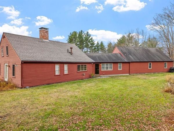 195 Pinnacle Ridge Road, Meredith, NH 03253