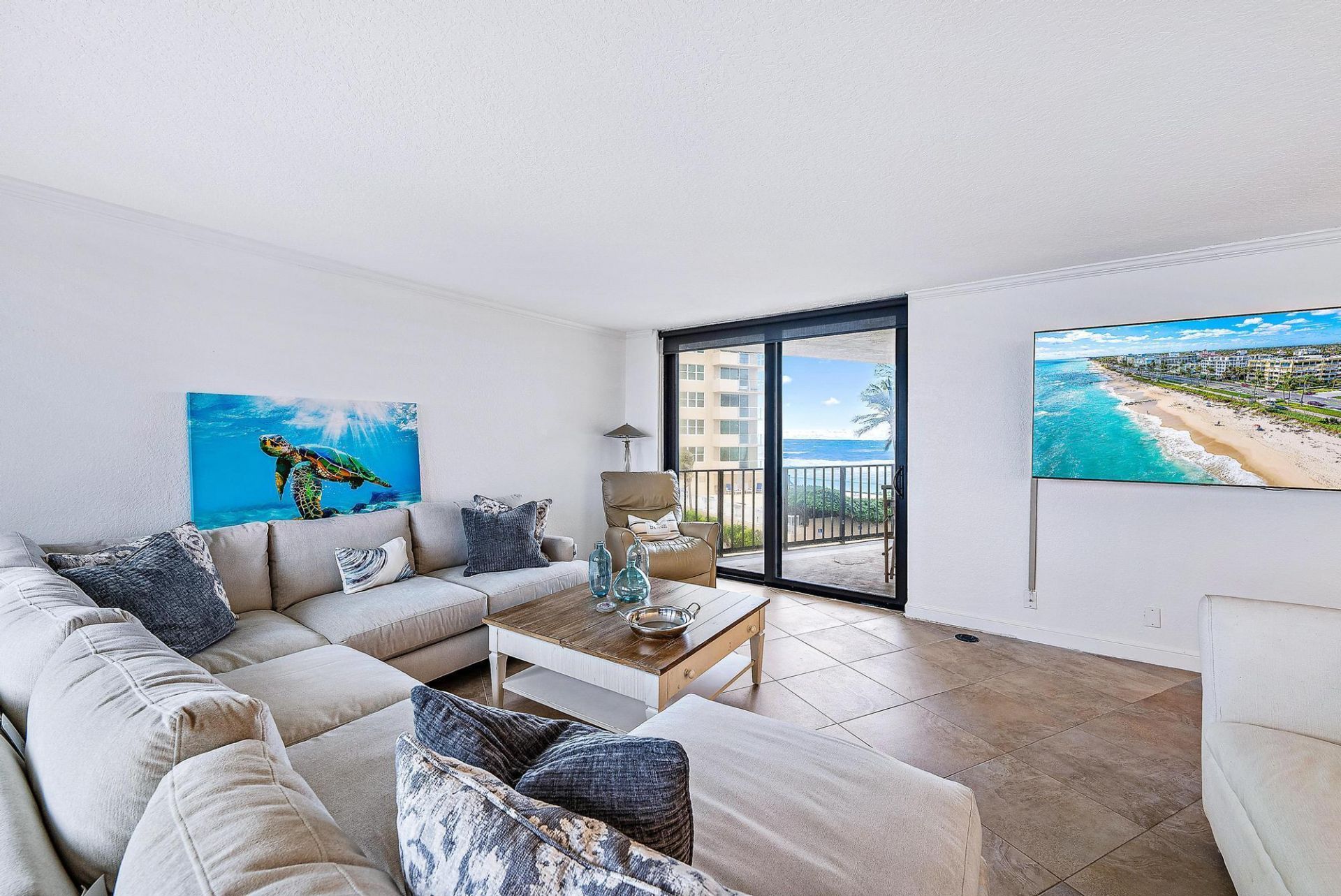 5420 N Ocean Drive, Unit 305, Singer Island, FL 33404 Photo
