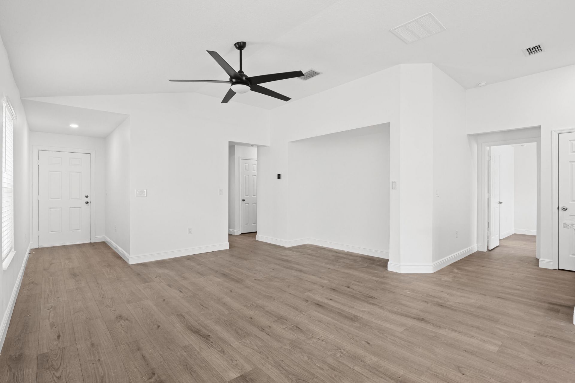 5870 NW Pine Trail Circle, Port Saint Lucie, FL 34983 Photo