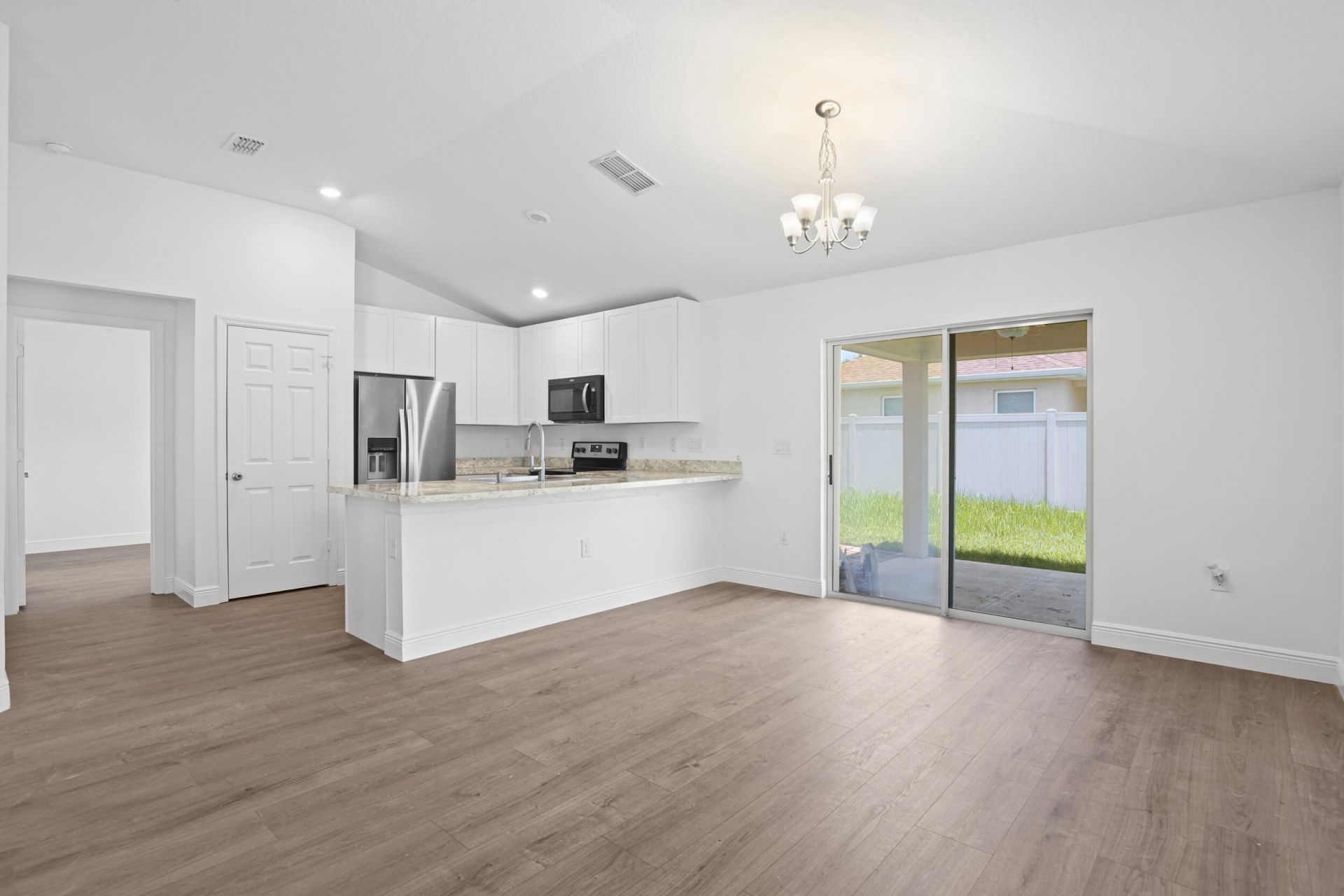 5870 NW Pine Trail Circle, Port Saint Lucie, FL 34983 Photo