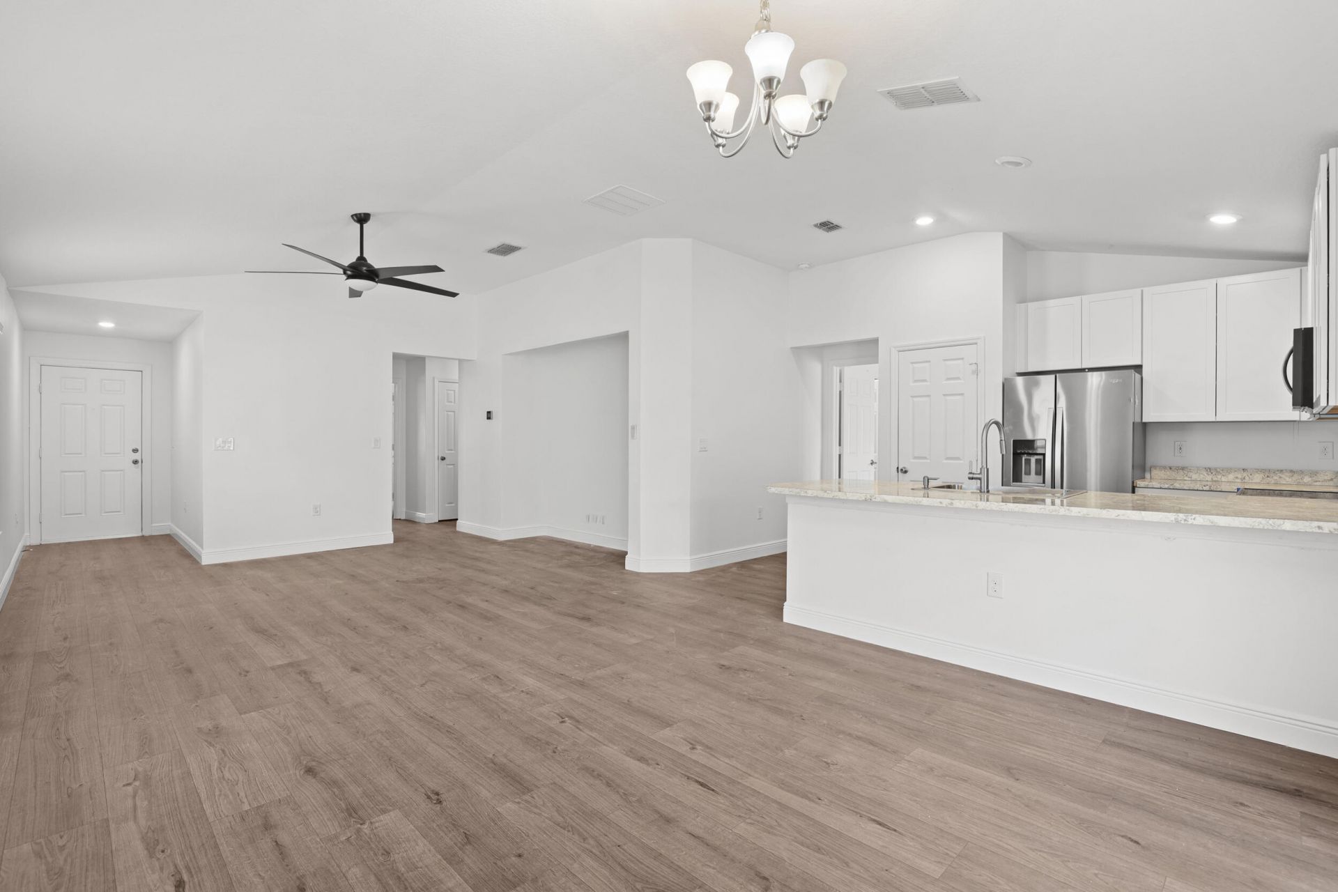 5870 NW Pine Trail Circle, Port Saint Lucie, FL 34983 Photo