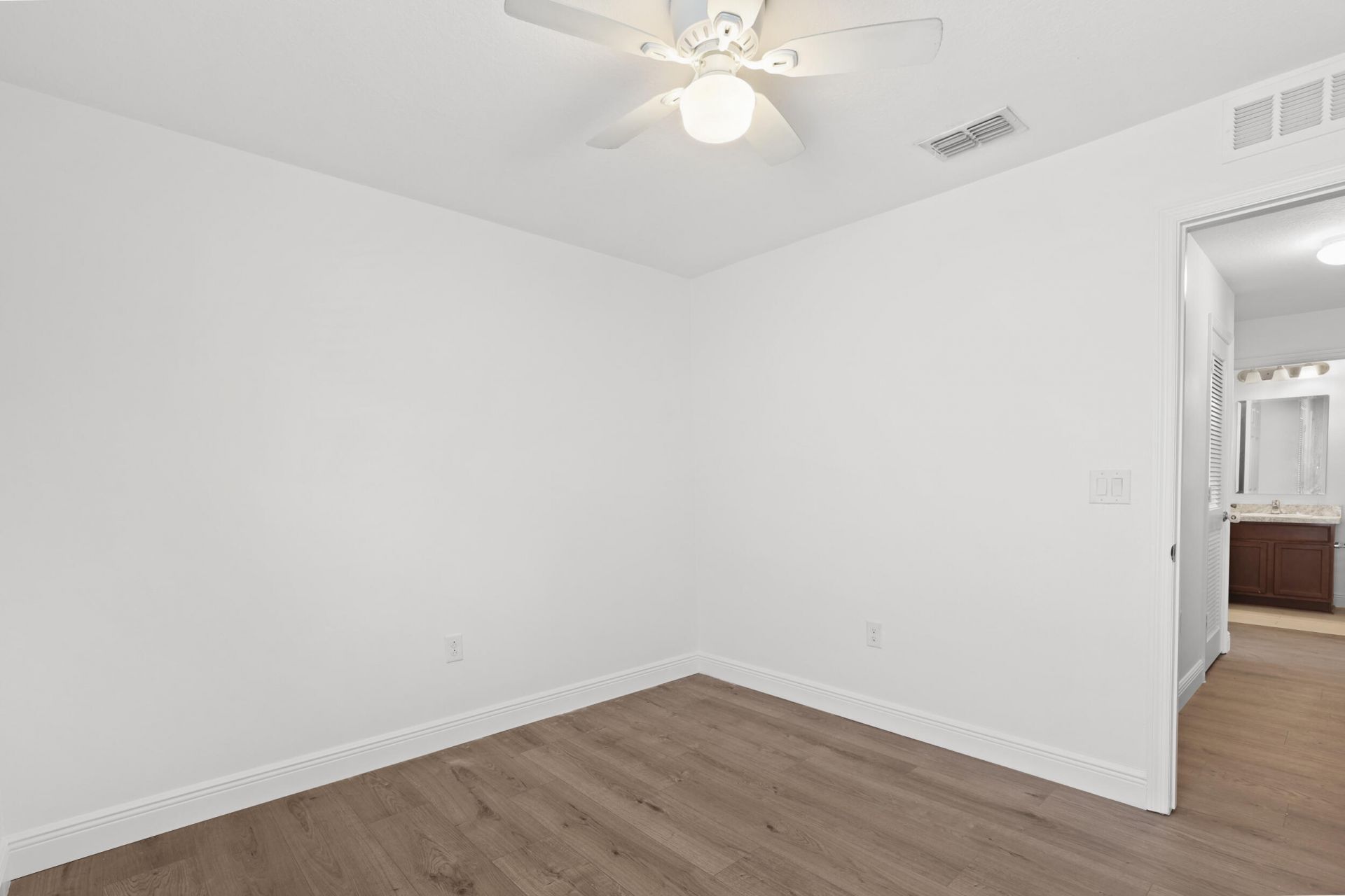 5870 NW Pine Trail Circle, Port Saint Lucie, FL 34983 Photo