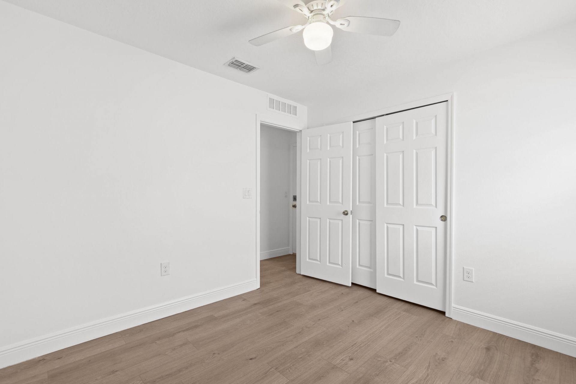 5870 NW Pine Trail Circle, Port Saint Lucie, FL 34983 Photo
