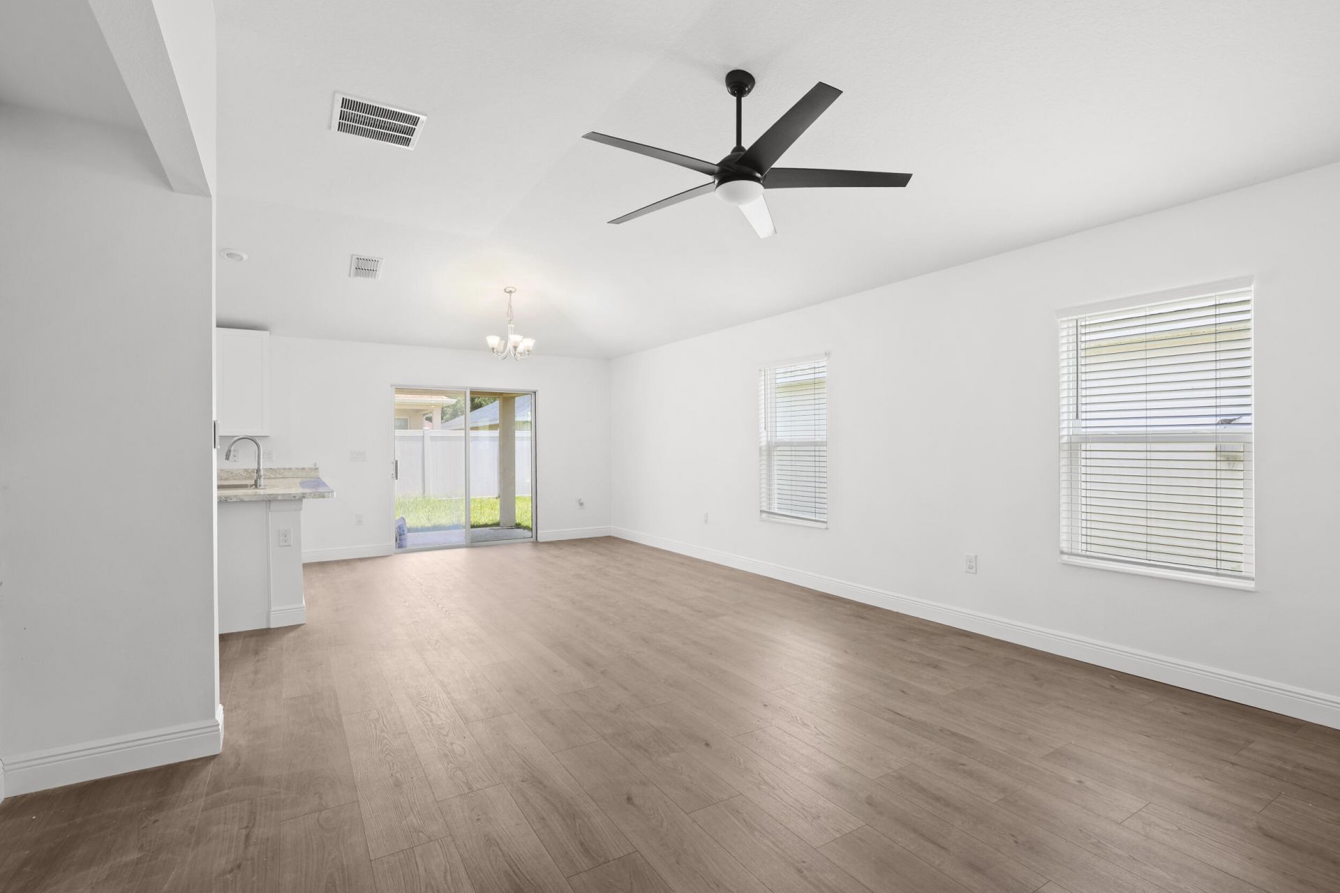 5870 NW Pine Trail Circle, Port Saint Lucie, FL 34983 Photo