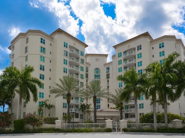 550 SE Mizner Boulevard, Unit B702, Boca Raton, FL 33432