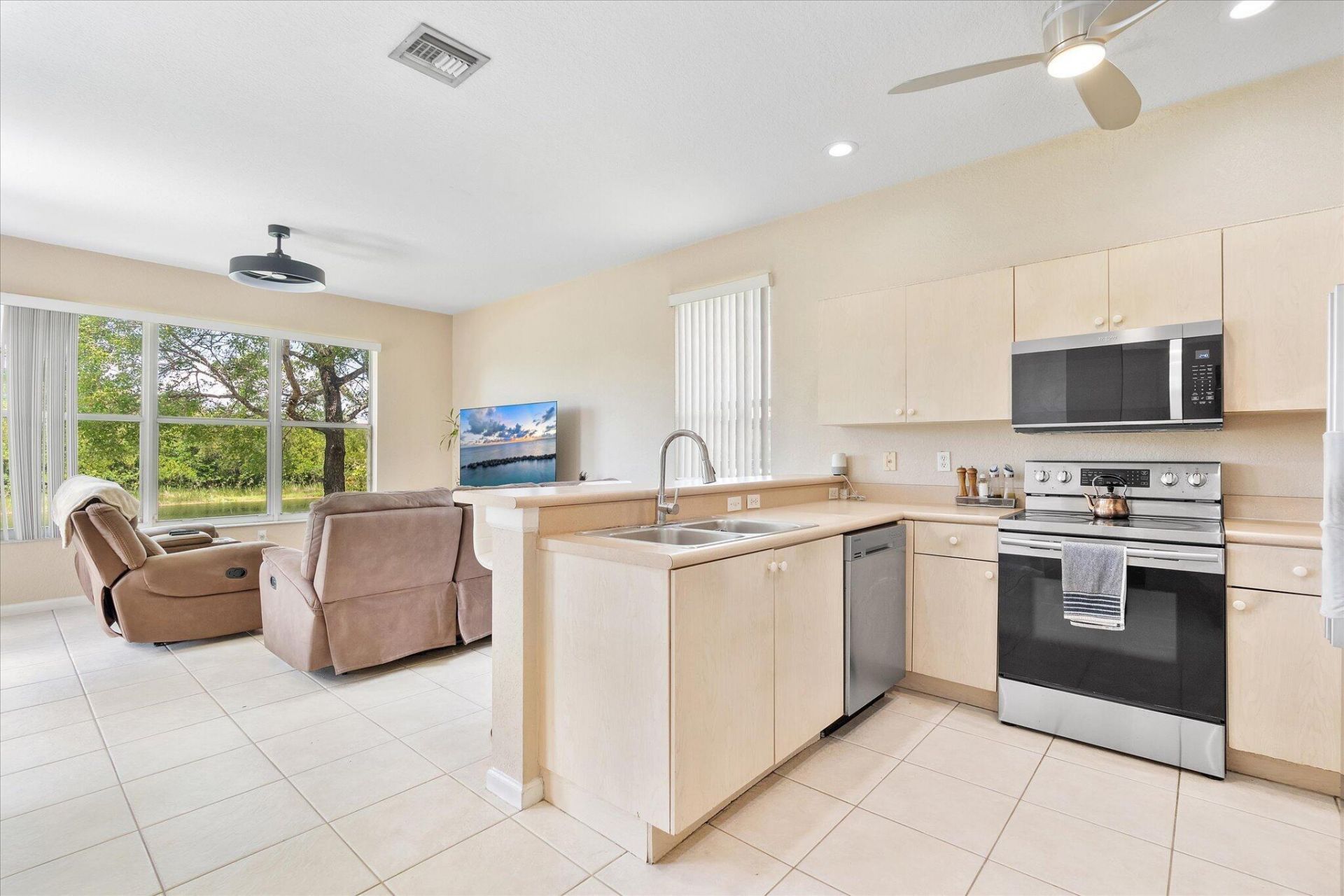 16385 SW 27th Street, Miramar, FL 33027 Photo