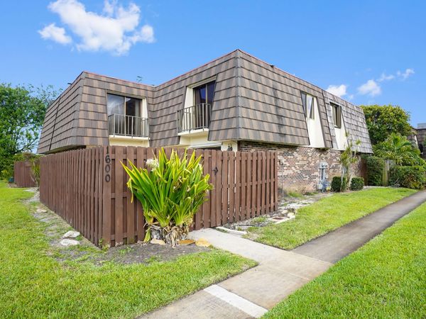 1600 Forest Lakes Circle, Unit D, West Palm Beach, FL 33406