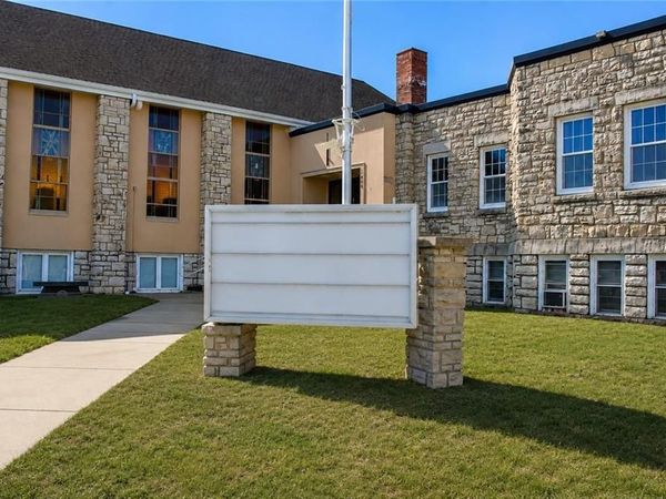 1800 S Northern Boulevard, Independence, MO 64052