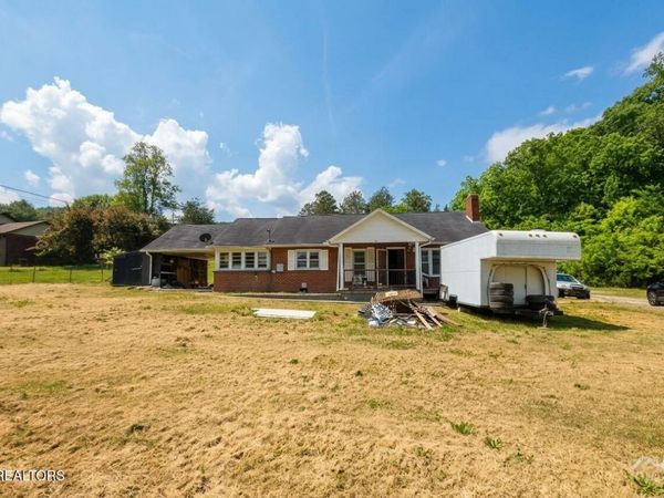 5677 Lone Mountain Rd, New Tazewell, TN 37825