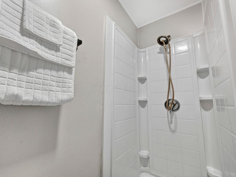 206 Collingwood Avenue, Columbus, OH 43213 Photo 14