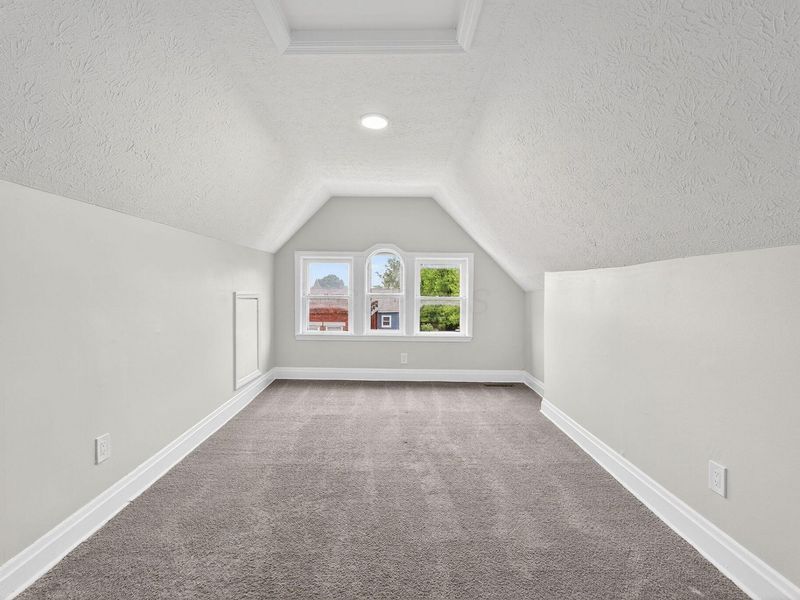 686 S Champion Avenue , Columbus, OH 43205 Photo 30