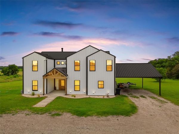 1097 Oak Knoll Lane, Elm Mott, TX 76640