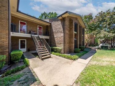 2505 Wedglea Drive, Unit 126, Dallas, TX 75211