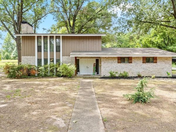 1101 Holly Hill Lane, Mount Pleasant, TX 75455