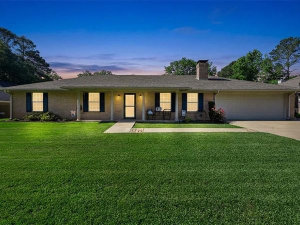 1230 san salvador Drive , Longview, TX 75602