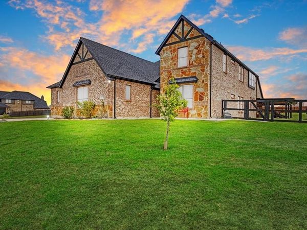 1205 Redbud , Howe, TX 75459