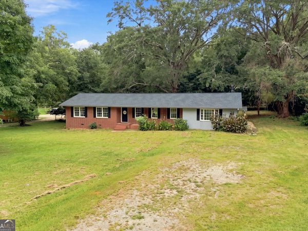 765 Glenn Carrie Road, Hull, GA 30646