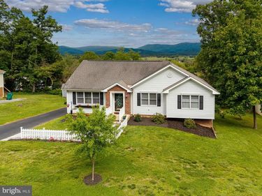 157 HERITAGE DRIVE, LURAY, VA 22835