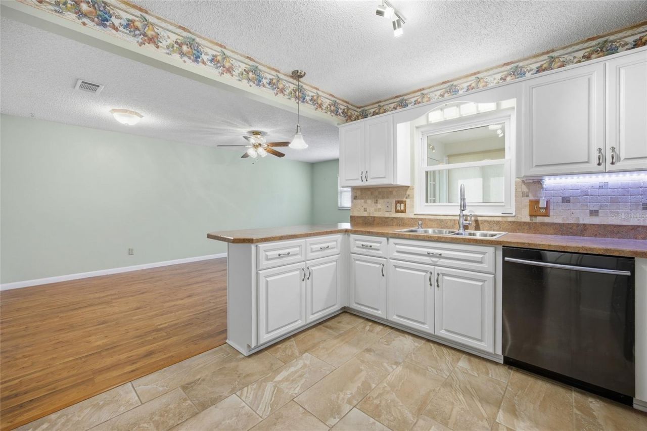 8350 SW 93rd Lane, Unit D, Ocala, FL 34481 Photo