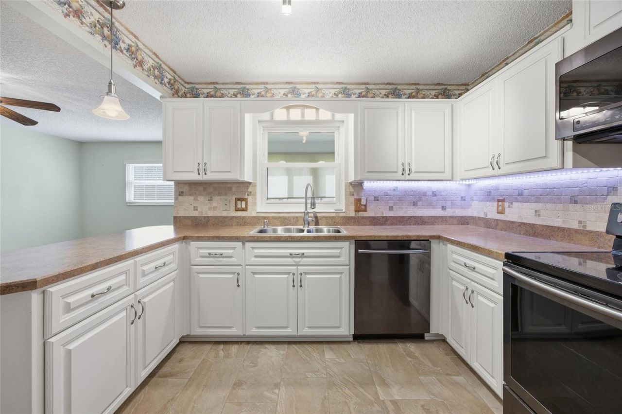 8350 SW 93rd Lane, Unit D, Ocala, FL 34481 Photo