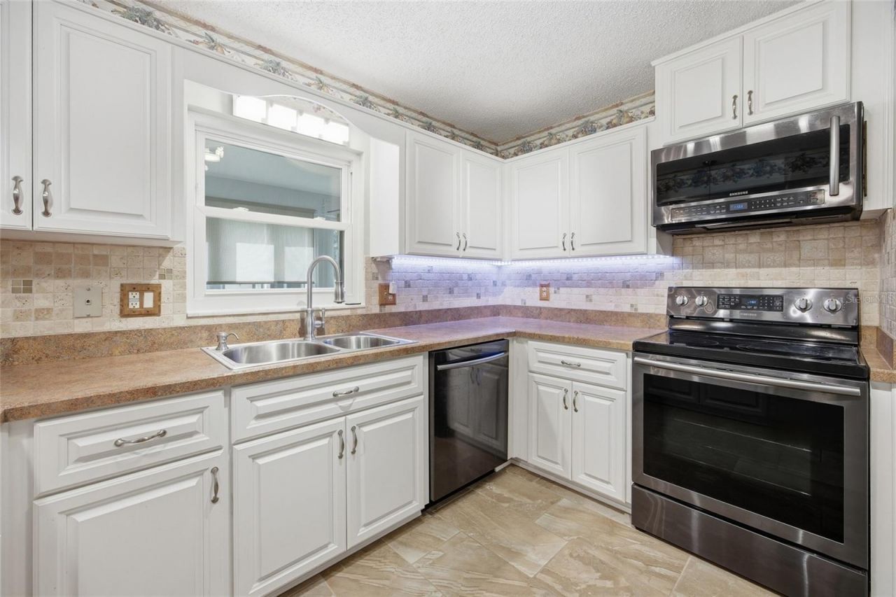 8350 SW 93rd Lane, Unit D, Ocala, FL 34481 Photo