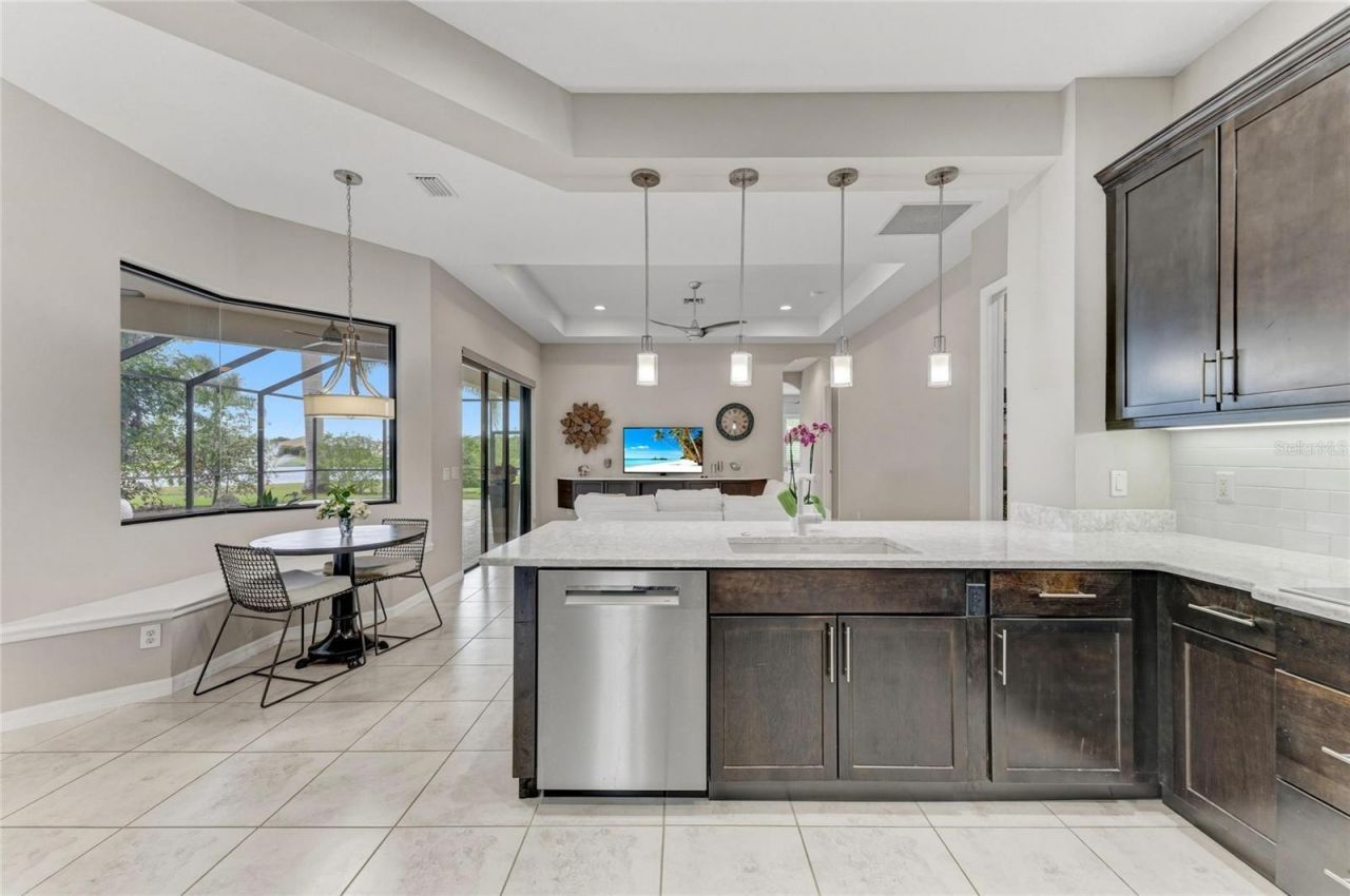 956 145th Street Circle Ne, Bradenton, FL 34212 Photo