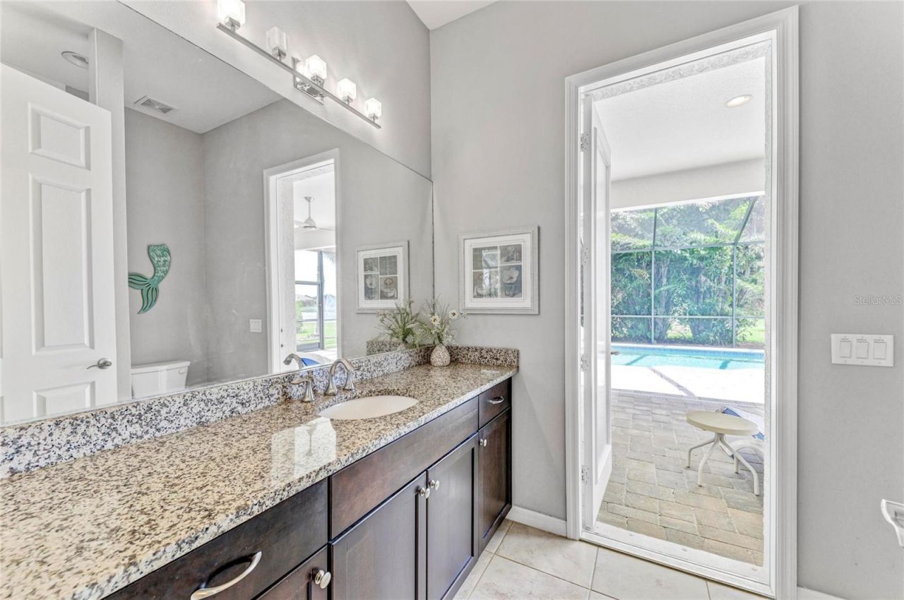 956 145th Street Circle Ne, Bradenton, FL 34212 Photo