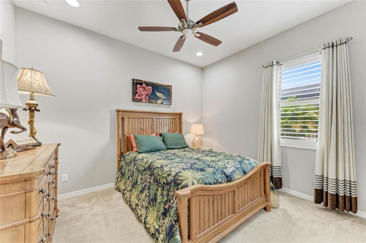 956 145th Street Circle Ne, Bradenton, FL 34212 Photo