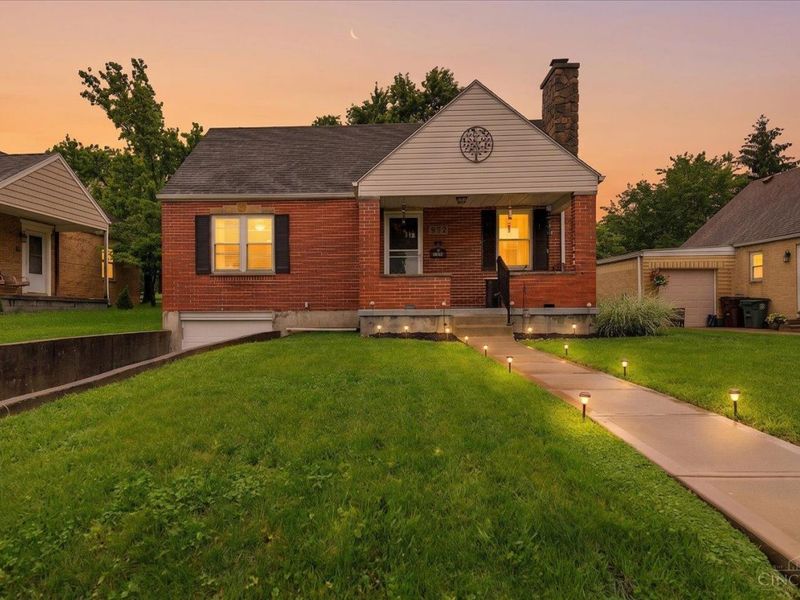 952 Lawn Avenue, Hamilton, OH 45013 Photo 2