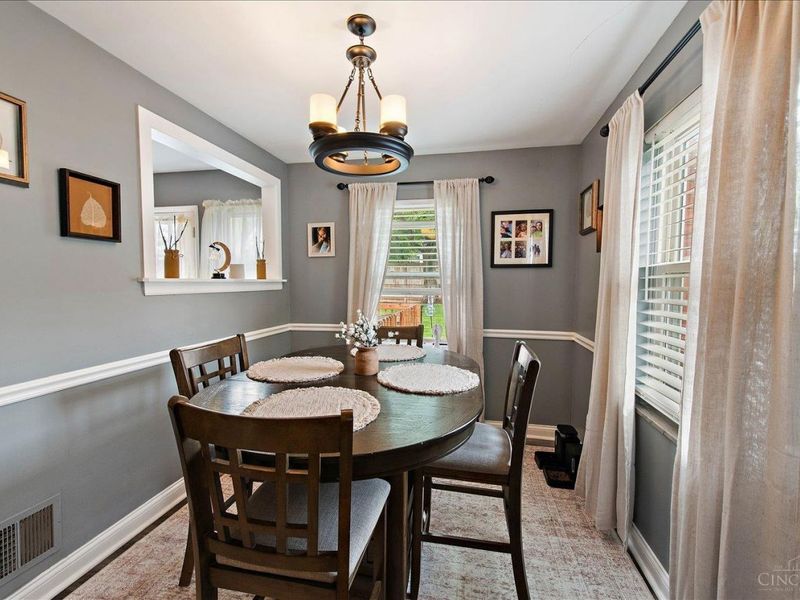 952 Lawn Avenue, Hamilton, OH 45013 Photo 6
