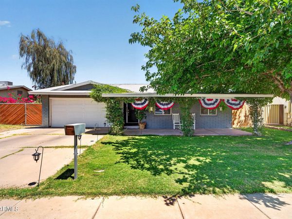 422 W HORSESHOE Avenue, Gilbert, AZ 85233