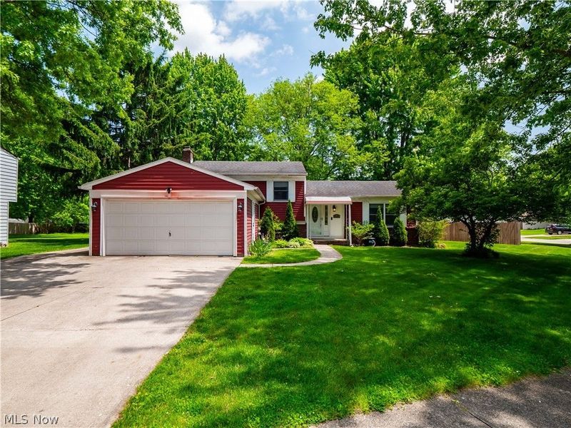 8590 Fairlane Drive, Olmsted Falls, OH 44138 Photo 1