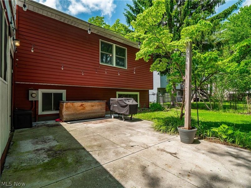 8590 Fairlane Drive, Olmsted Falls, OH 44138 Photo 27